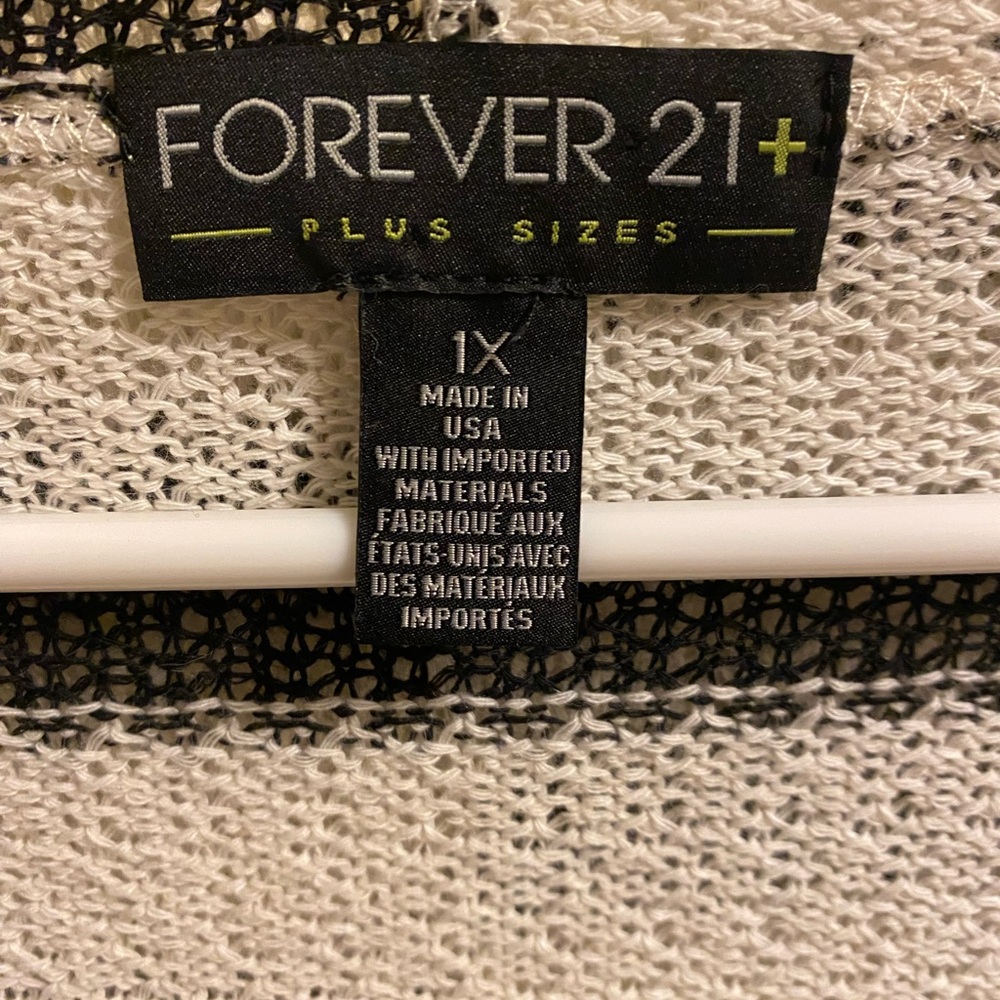 FOREVER 21 1X Sweater white with black stripe hoodie sweater 1X cover up juniors - Picture 2 of 5